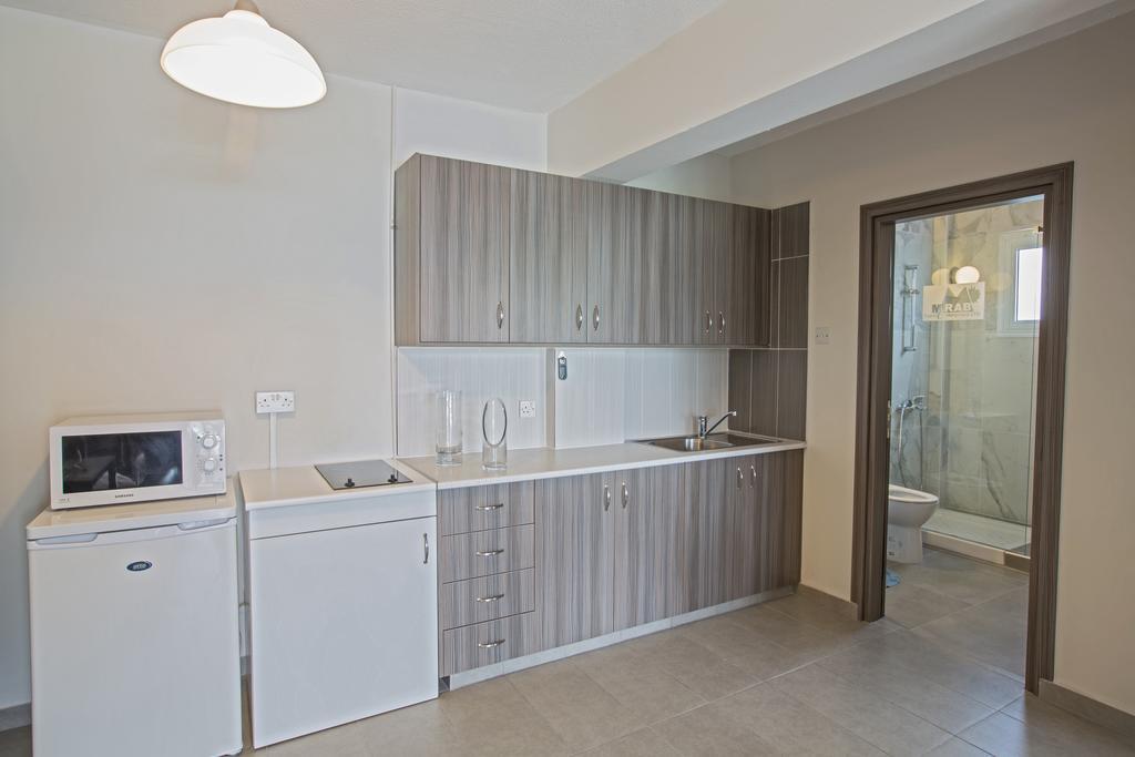 Merab Napa Suites Ayia Napa Exterior foto