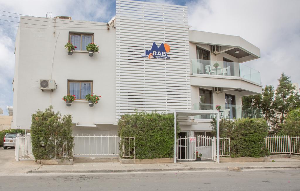 Merab Napa Suites Ayia Napa Exterior foto
